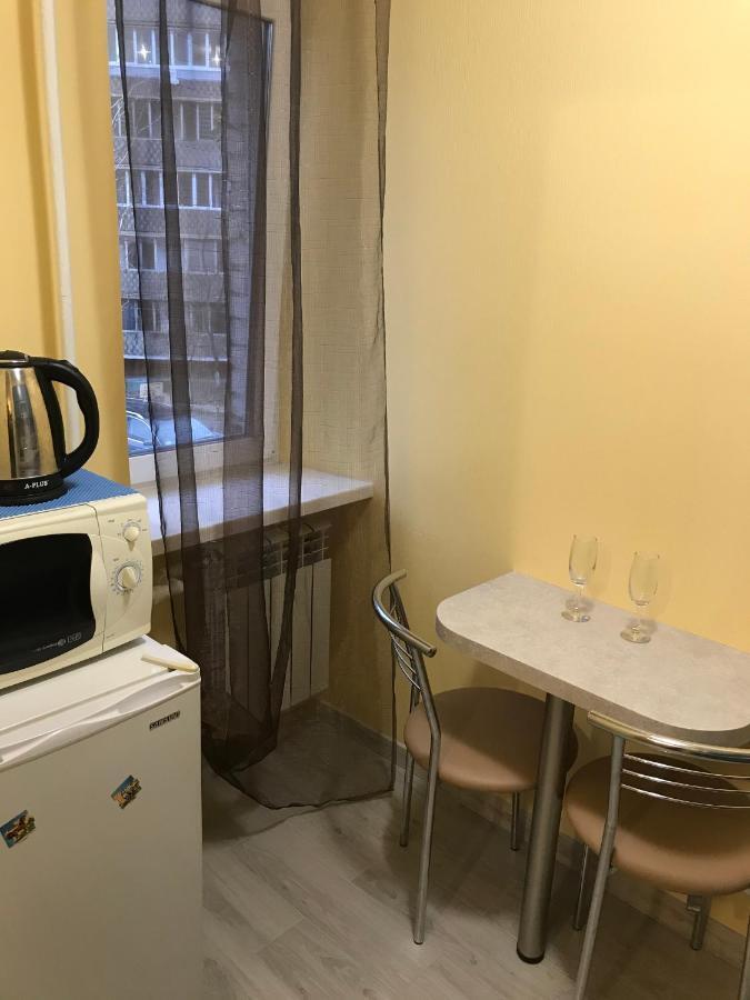 Киев Сдам Посуточно Ул Доброхотова 28 Daily Rent Kyiv St Dobrokhotova 28 Apartment Luaran gambar